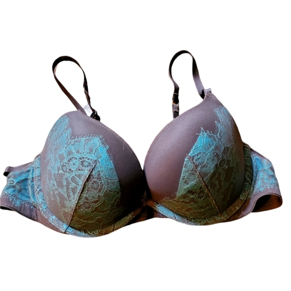 Victoria's Secret Other - Victoria's Secret push up bra 34C